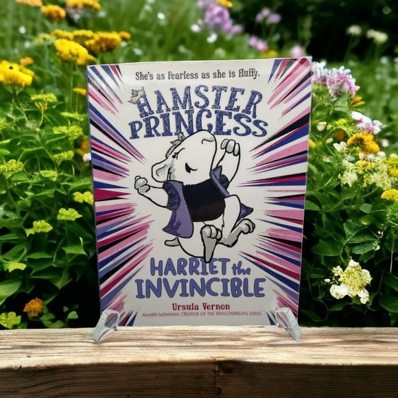 Hamster Princess: Harriet the Invincible by Ursula Vernon Good + Paperback - Picture 1 of 12